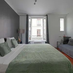  Apartment Large Modern Studio Close To The Eiffel Tower And Highlights France